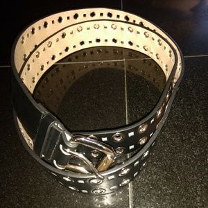 Steve Madden leather 45 inch mens belt.